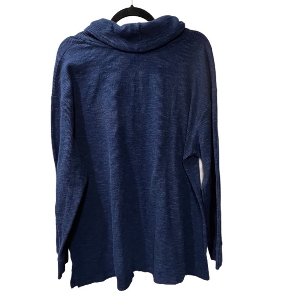 Lane Bryant Textured Funnel Neck Tunic, Size 18/20, Blue - Picture 3 of 5